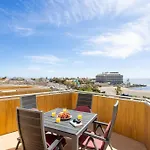 Appartement Seafront Penthouse In