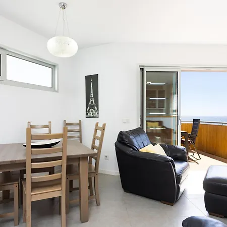 Seafront Penthouse In Appartement *