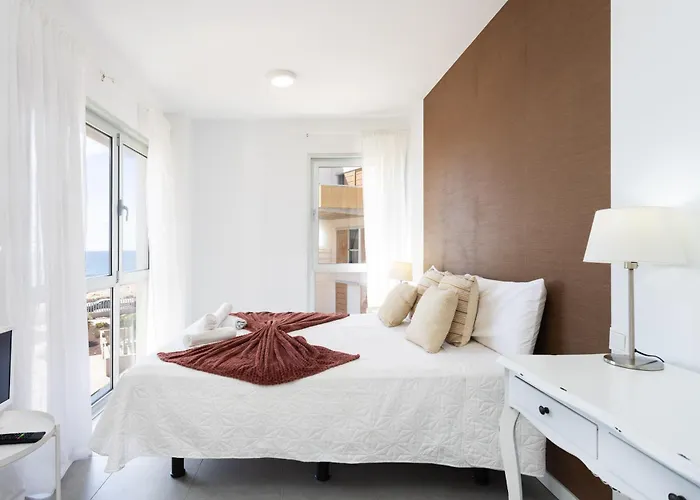 アパート Seafront Penthouse In エル・メダノ